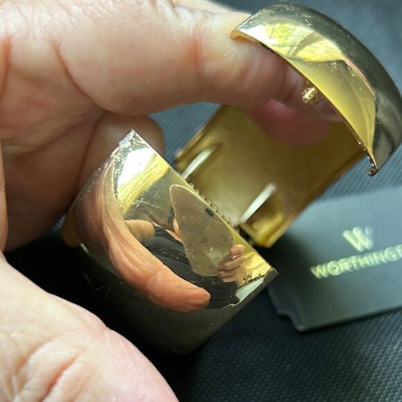 New Gold-Tone Bangle Bracelet - Picture 4 of 5